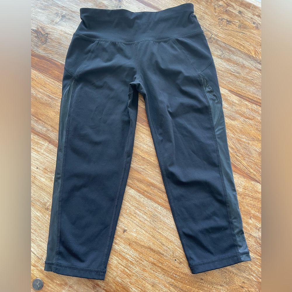 Sweaty Betty black 3/4 length workout leggings size XS